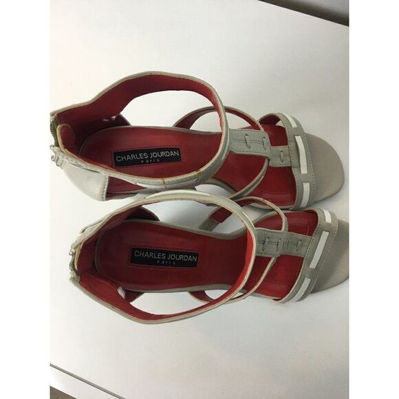 Charles Jourdan Club Heel - Picture 9 of 11